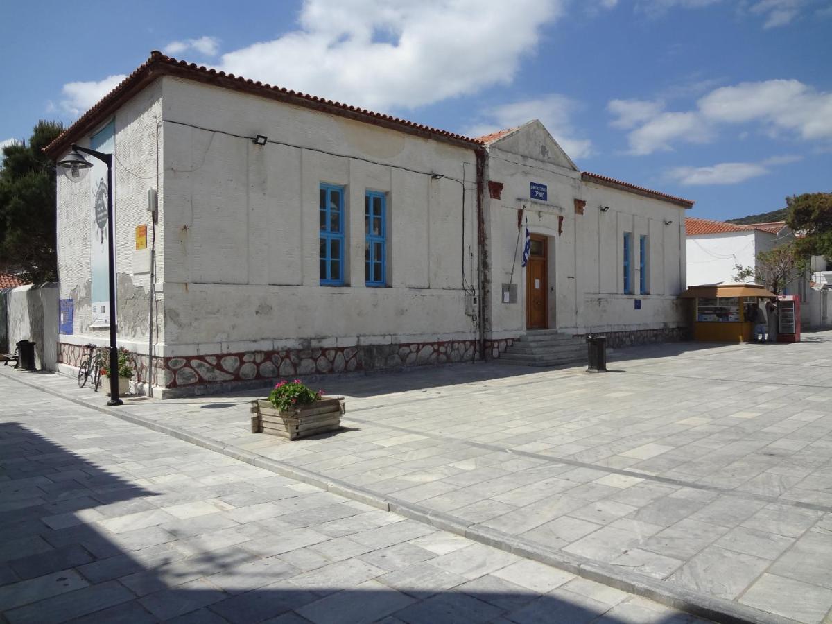 House In The Grass Land. Villa Ormos  Exterior foto